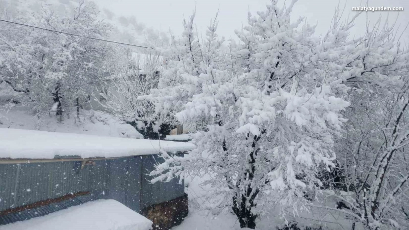 Malatya'da 9 ilçede eğitime kar engeli