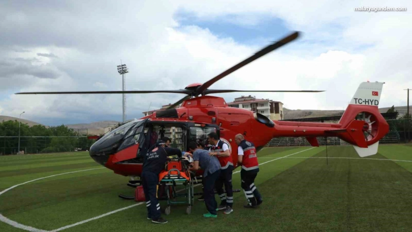 Ambulans helikopter 72 yaşındaki hasta için havalandı