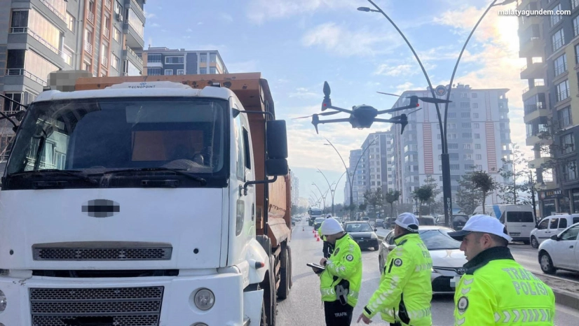 Beton mikserleri ve hafriyat kamyonlarına dron destekli denetim