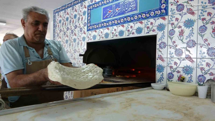 Fırıncıların 300 derecelik ateşle mücadelesi