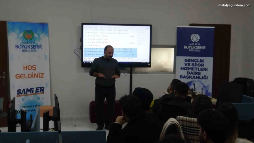 Malatya'da geçlere yapay zeka anlatıldı