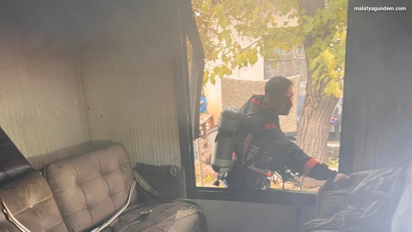 Çıkan yangında konteyner kullanılamaz hale geldi