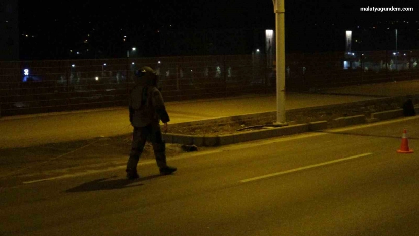 Malatya'da şüpheli çanta fünye ile patlatıldı