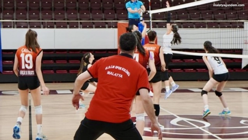 Malatya Gençlik ve Spor İl Müdürlüğü Voleybol Takımı grup şampiyonu oldu