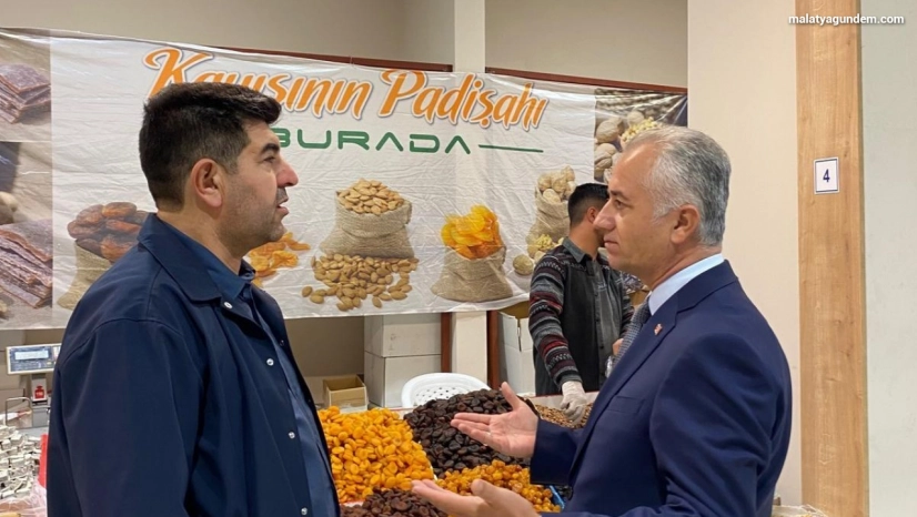 Özköse: Kayısı Malatya'nın kırmızı çizgisidir