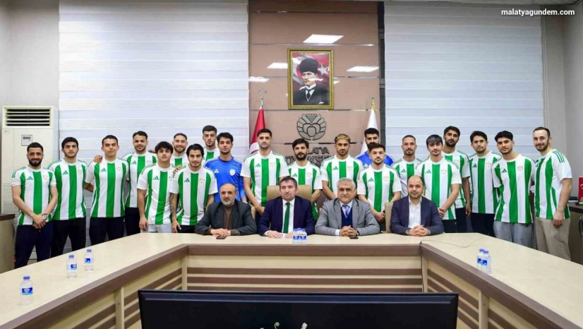Malatya Yeşilyurtspor'dan toplu imza töreni