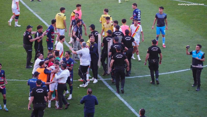 Yeni Malatyaspor son saniyede yıkıldı