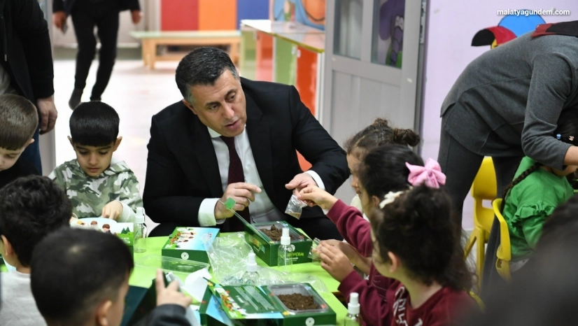 Yeşilyurt Belediyesi, miniklere tarım sevgisi aşılıyor!