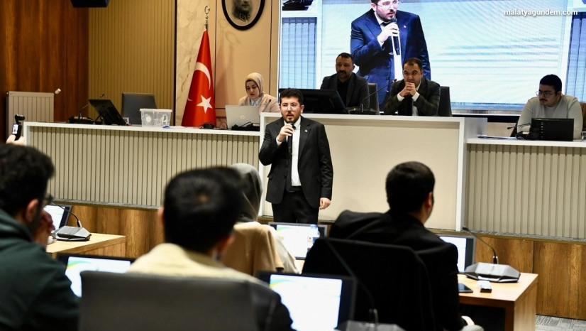 Yeşilyurt Genç Meclis'in yeni başkanı Yusuf Salih Tatar oldu