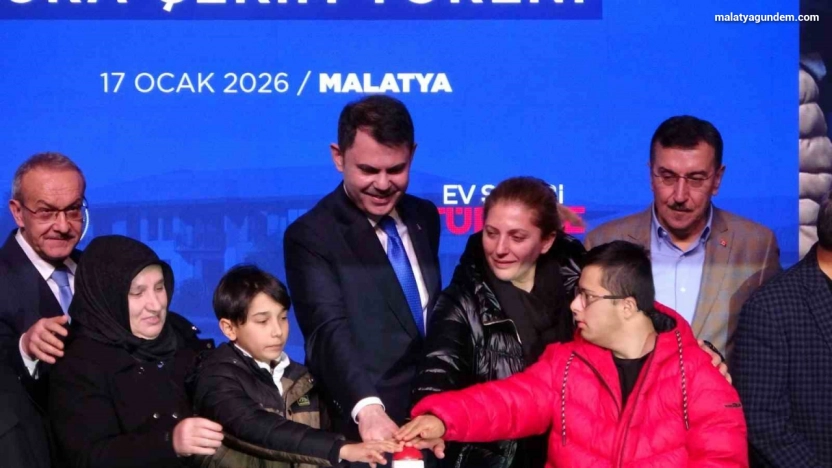 Bakan Kurum: 'Yüzyılın Konut Projesi ile Türkiye genelinde 500 bin sosyal konut inşa ediyoruz'