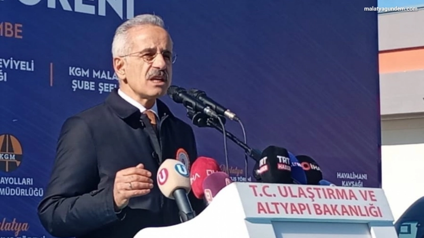 Bakan Uraloğlu: Deprem bölgesindeki illere toplam 79,4 milyar liralık yatırım yaptık