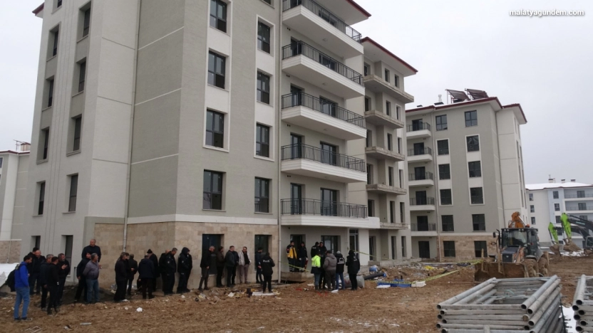 Balkondan atlayan şahıs hayatını kaybetti