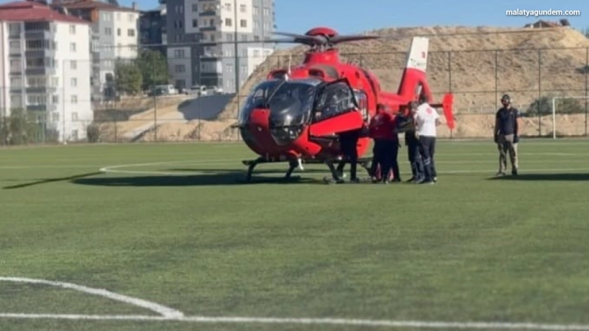 Beyin kanaması geçiren vatandaşın imdadına ambulans helikopter yetişti