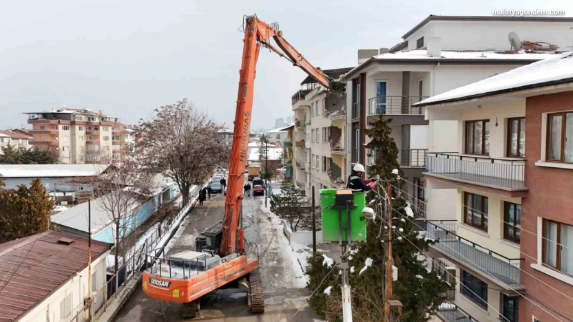 Fırat EDAŞ Malatya'da deprem sonrası enerji altyapısına 3,5 milyar TL yatırım yaptı