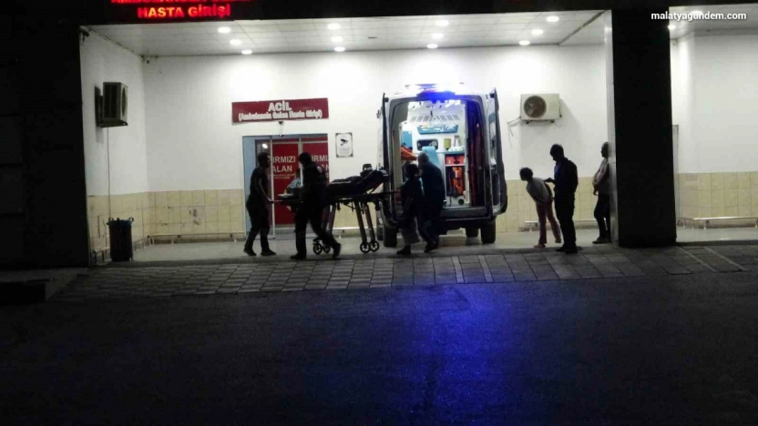 Malatya'da 'araç parkı' tartışması kanlı bitti: 2 yaralı