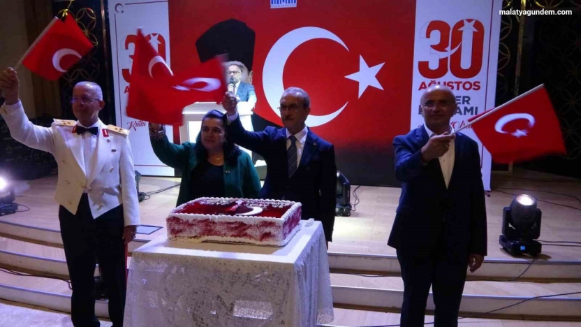 Malatya'da 30 Ağustos Zafer Bayramı resepsiyonu düzenlendi