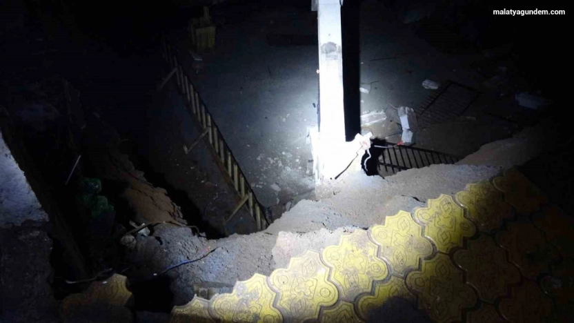 Malatya'da 6 katlı binanın istinat duvarı çöktü