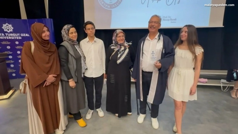 Malatya'da 61 yaşında adam, madencilik bölümünü birincilikle bitirdi