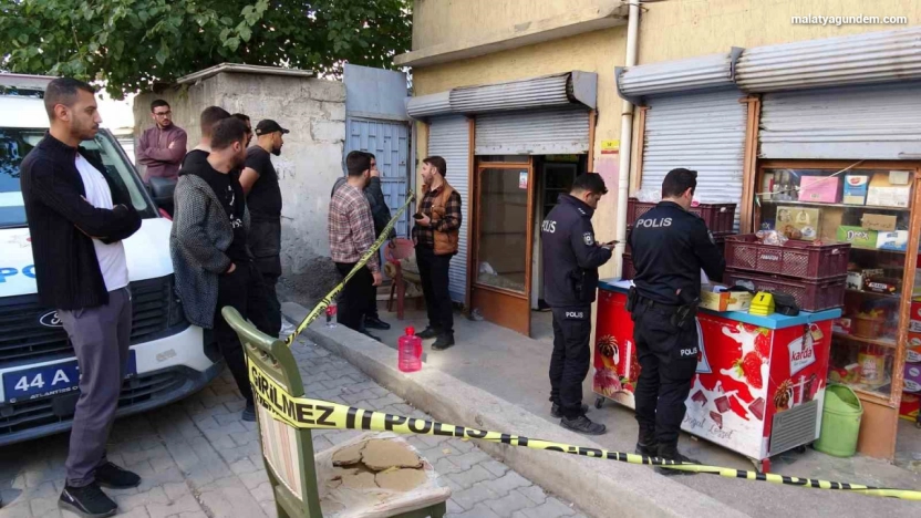 Kernekte bakkal işleten şahıs iş yerinde ölü bulundu