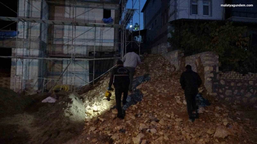 İnşaatta düşen işçi hayatını kaybetti