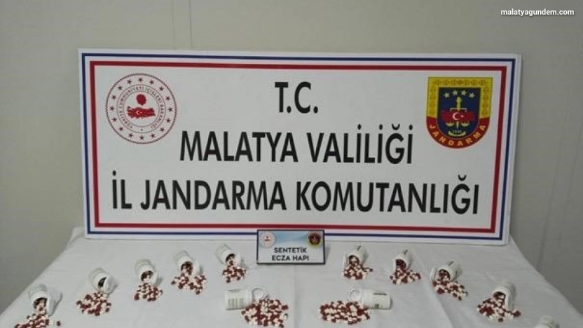 Jandarmadan uyuşturucu operasyonu: 2 kişi tutuklandı