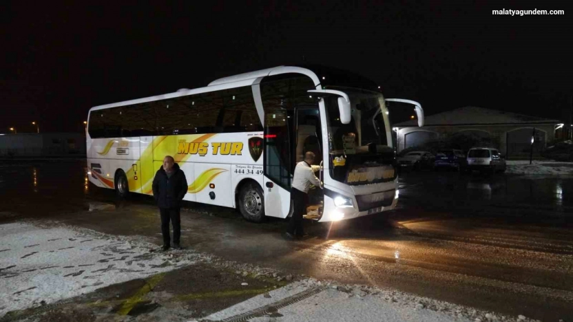 Kar yağış nedeniyle otobüs seferleri durduruldu