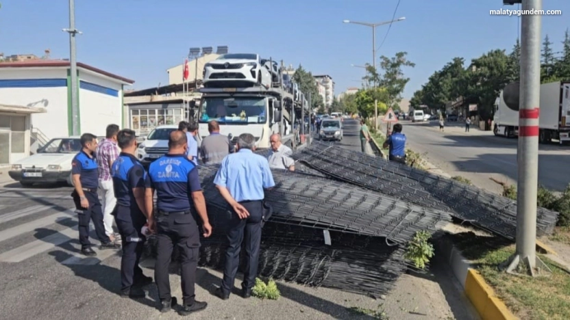 Malatya'da kontrolden çıkarak karşı şeride geçen araç korkuttu