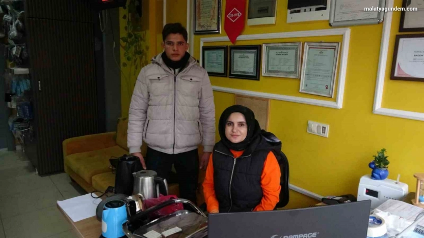 5 bin lira istediler, para veremeyeceğimi belirtince de tehdit edildim