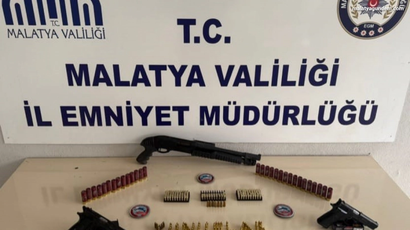 Malatya'da ruhsatsız silah operasyonu: 2 gözaltı