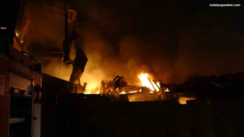 Malatya'da şantiyede korkutan yangın: 2 yaralı