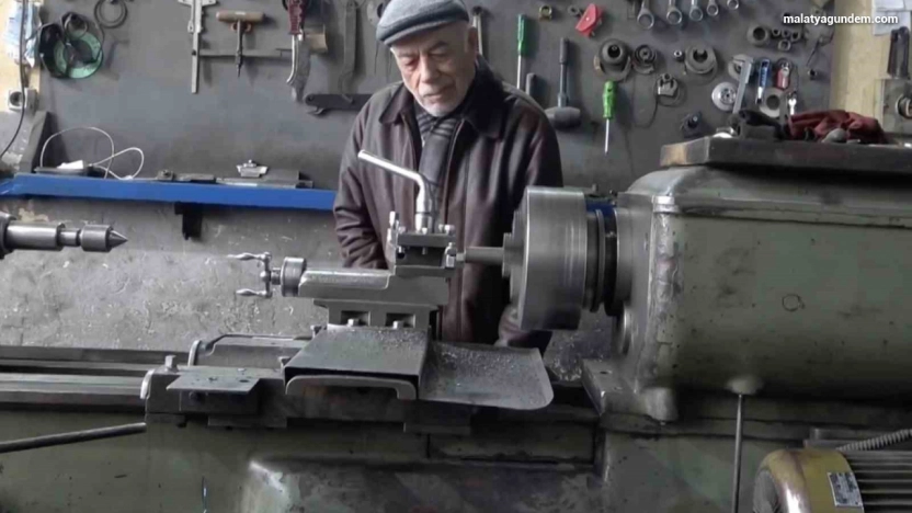 Tezgah başında yarım asrı deviren ustalar çırak bulamıyor