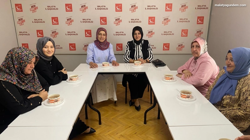 Saadet Partisi Malatya Kadın Kollarından Aşure Programı