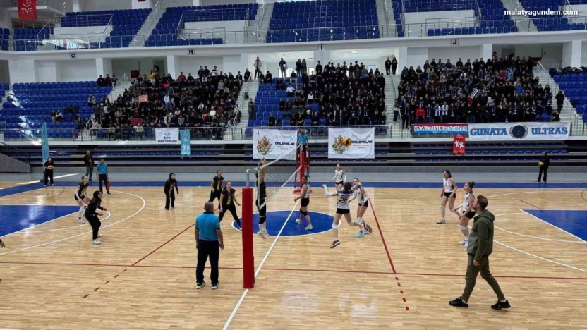 Şampiyonluk kupası Şehriban Günata'nın