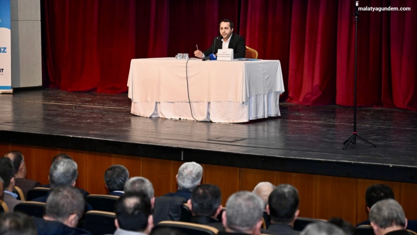 Yeşilyurt Kent Konseyi tarafından düzenlenen 'Terörsüz Türkiye' Konferansına yoğun ilgi