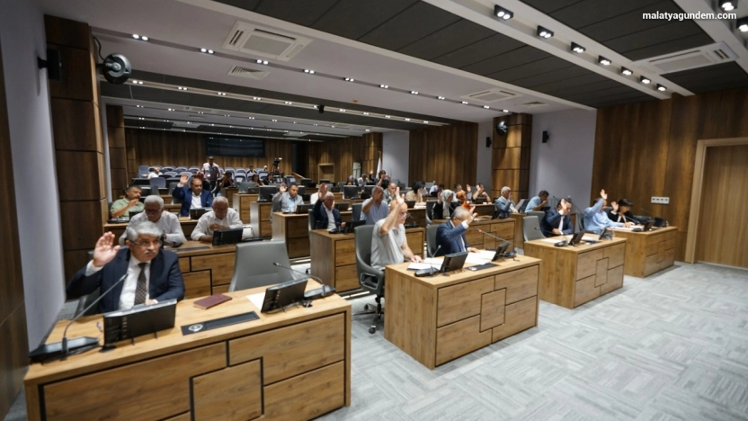 Yeşilyurt'ta imar planı değişiklikleri meclisten geçti