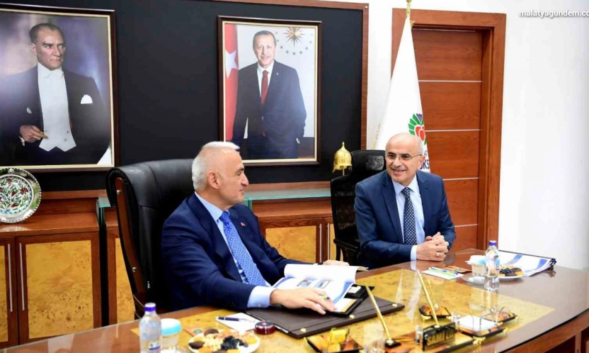 Bakan Ersoy'dan Başkan Er'e ziyaret