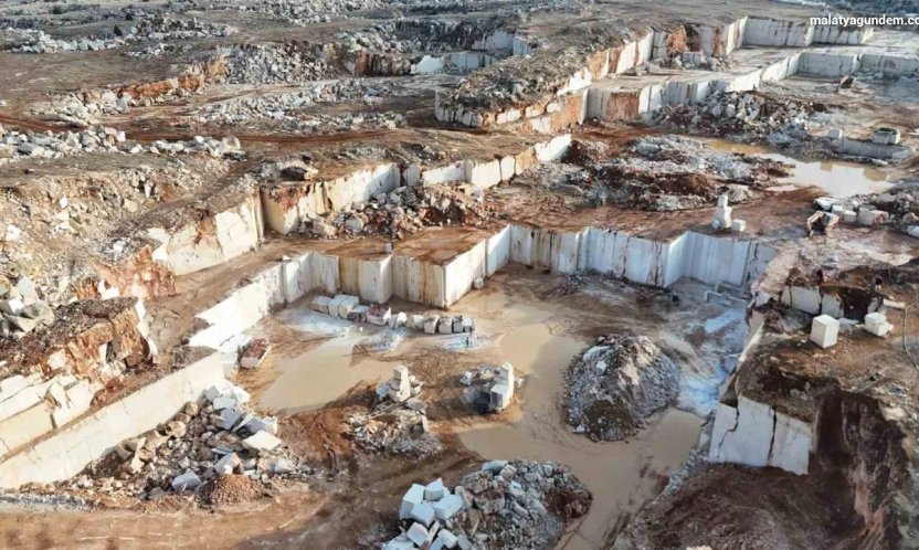 Deprem bölgesi Malatya'dan Çin ve Hindistan'a milyon dolarlık mermer ihracatı