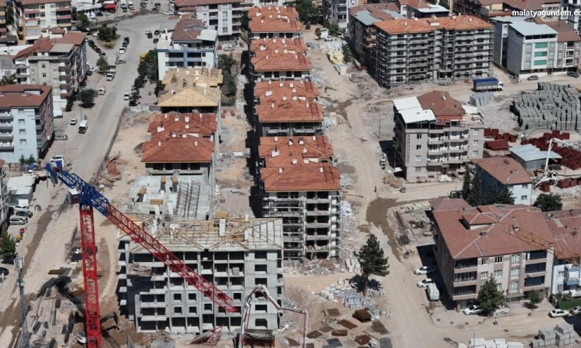 Depremde 35 kişinin hayatını kaybettiği Velioğlu Apartmanı ve Meral İş Hanı davalarında karar