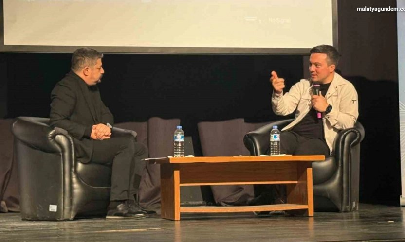 Depremde medyanın sorumluluğu Bilim Kafe'de konuşuldu