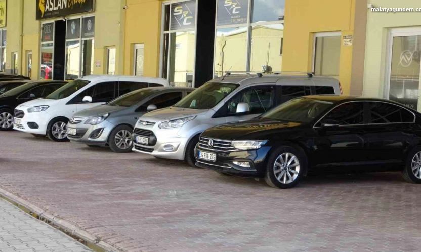 Galerici esnafı, araç almak isteyenler için şimdi tam zamanı