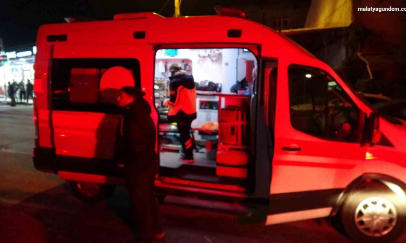 Malatya'da 'dur' ihtarına uymayan motosikletli kaza yaptı