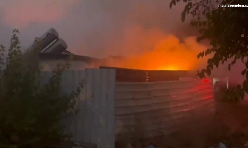 Malatya'da ev yangını