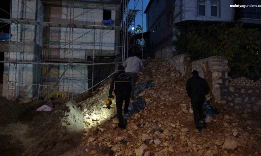 Malatya'da inşaatta düşen işçi hayatını kaybetti