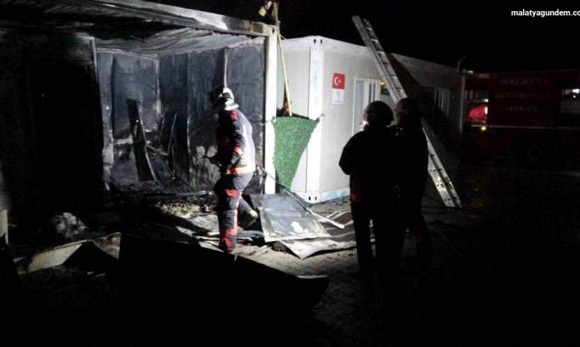 Malatya'da konteyner kentte korkutan yangın