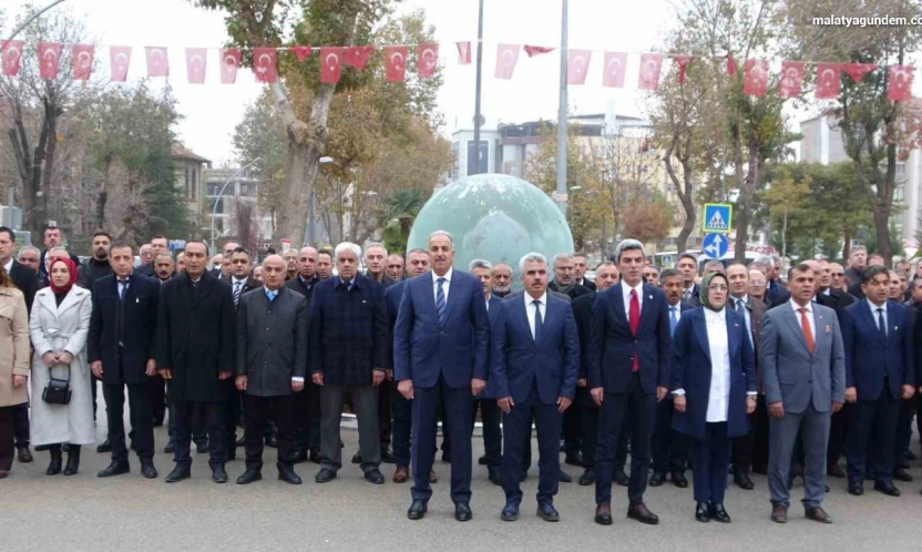 Malatya'da Öğretmenler Günü Kutlanıyor