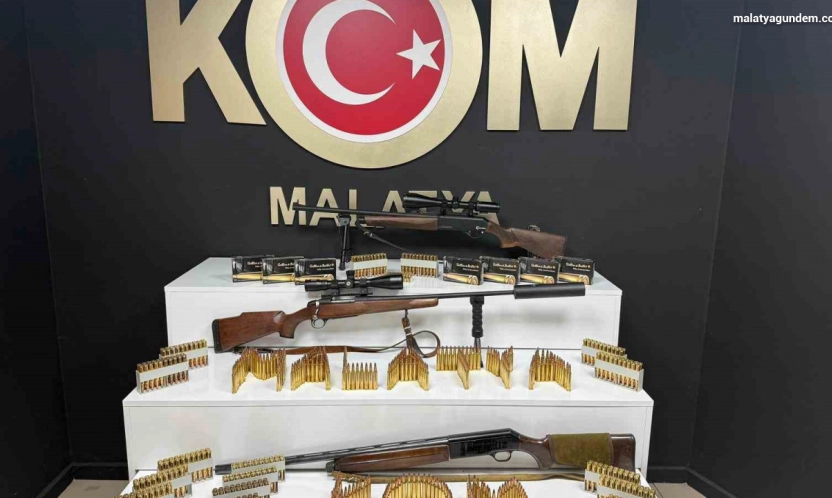 Malatya'da ruhsatsız silah operasyonu: 2 gözaltı