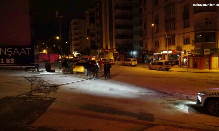 Malatya'da şüpheli valiz fünye ile patlatıldı