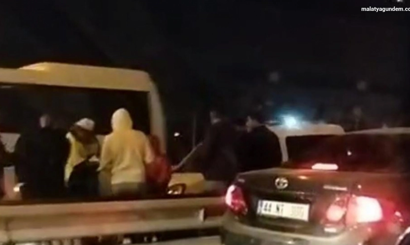 Malatya'da zincirleme trafik kazası: 2 yaralı