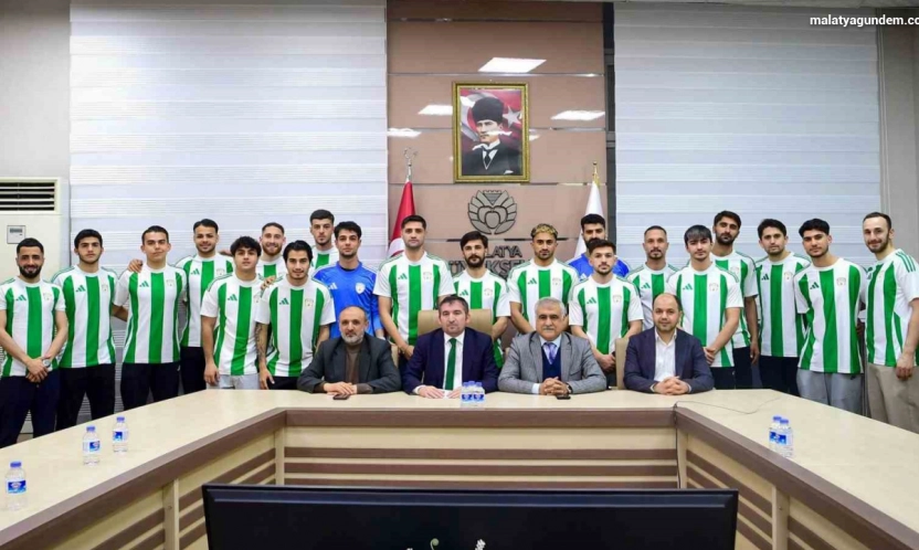 Malatya Yeşilyurtspor'dan toplu imza töreni