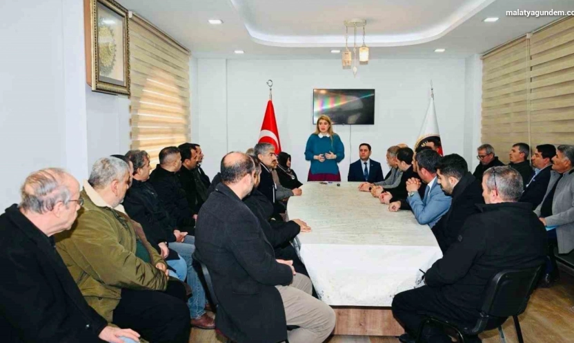 Milletvekili Ölmeztoprak muhtarlarla bir araya geldi